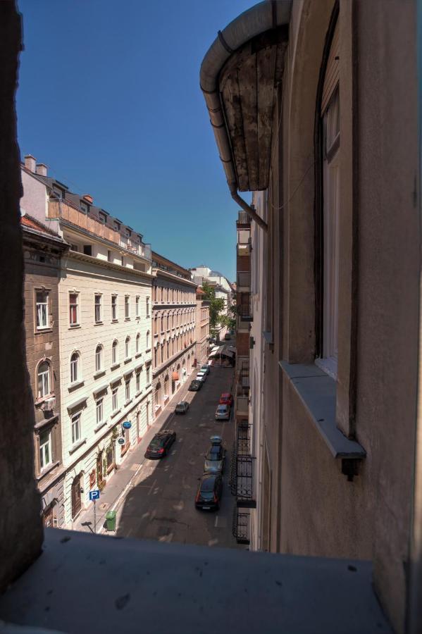 Pau Stylish Studios In The Heart Of Budapest Exterior foto